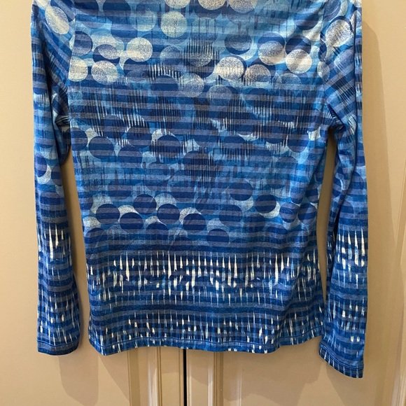 Pretty Blue long sleeved top with tiny metal beads in Size 8 - Picture 4 of 4